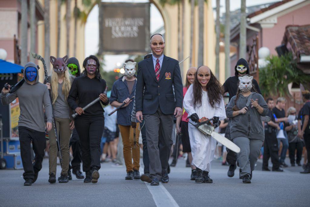 Halloween Horror Nights Tips with the Purge Characters. Keep reading for fan review of HHN 23 at Universal Orlando Resort.