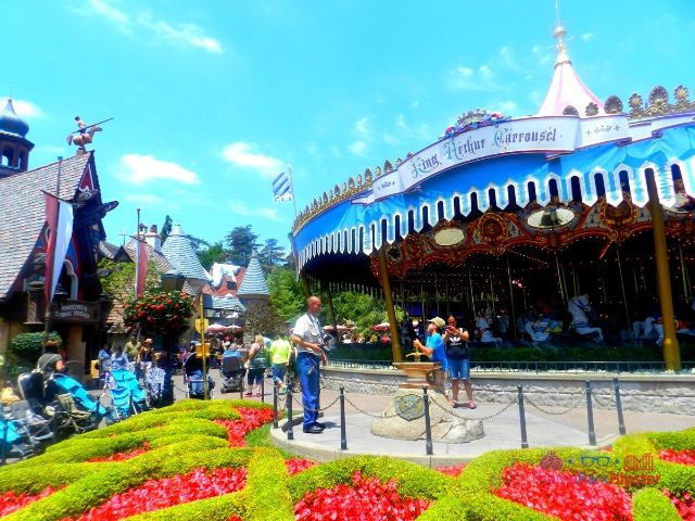 Disneyland Carousel Ride in Fantasyland. A perfect option on your Disneyland itinerary.
