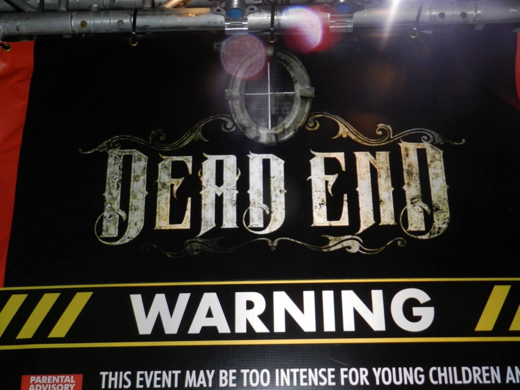 Dead End House Halloween Horror Nights 2012. Keep reading for more HHN 22 tips.