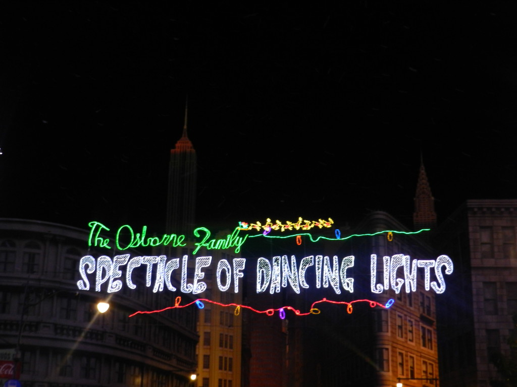 Christmas at Hollywood Studios: The Osborne Spectacle of Dancing Lights!