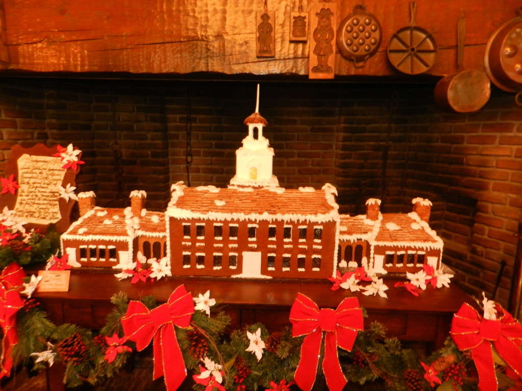 Kerst op de Magic Kingdom 2013: Disney World peperkoek display in Liberty Square.