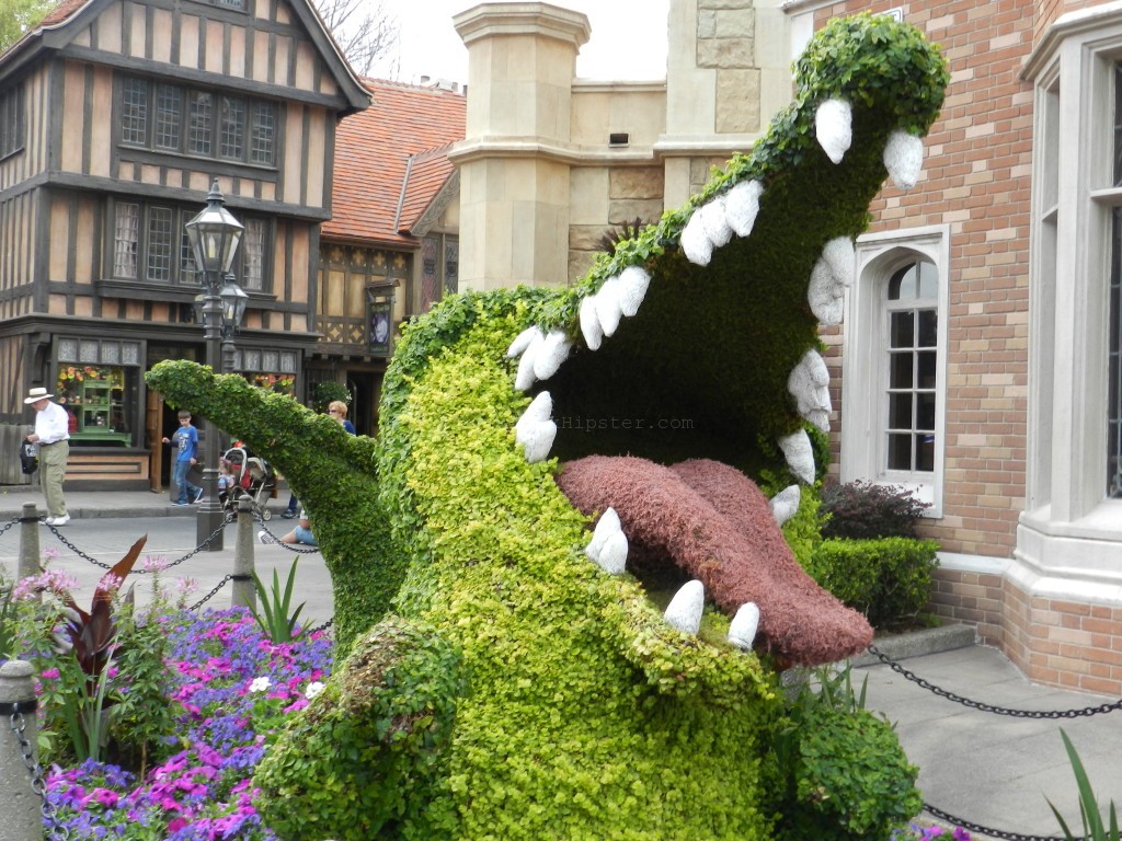 United Kingdom at Epcot Flower and Garden Festival 2014. Keep reading for the best Epcot International Flower and Garden Festival tips!