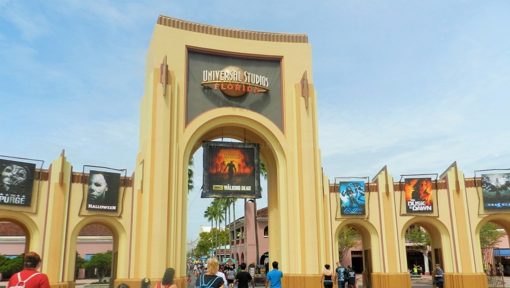 Halloween Horror Nights Tips 2014! Keep reading for more Halloween Horror Nights rumors and secrets!