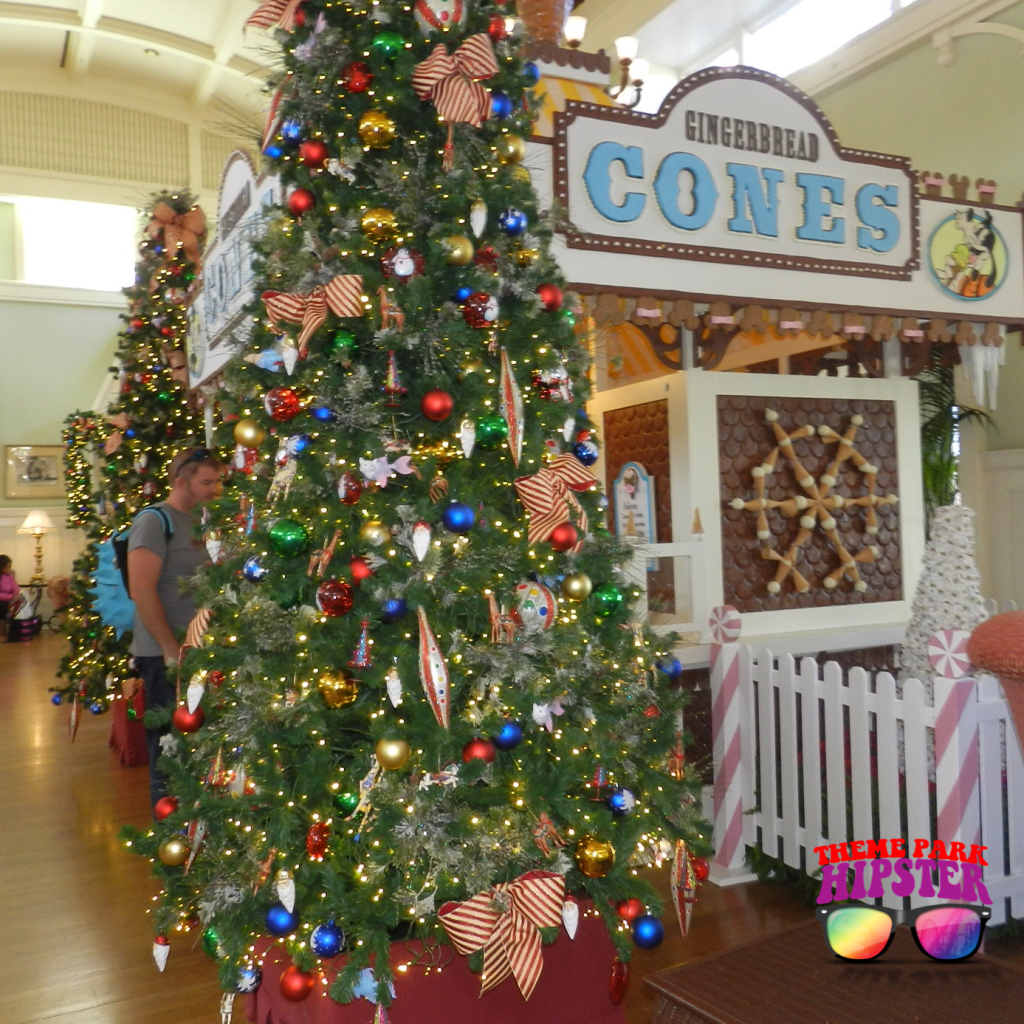 Kerst bij Disney gratis. Kerstboom in Boardwalk Inn.