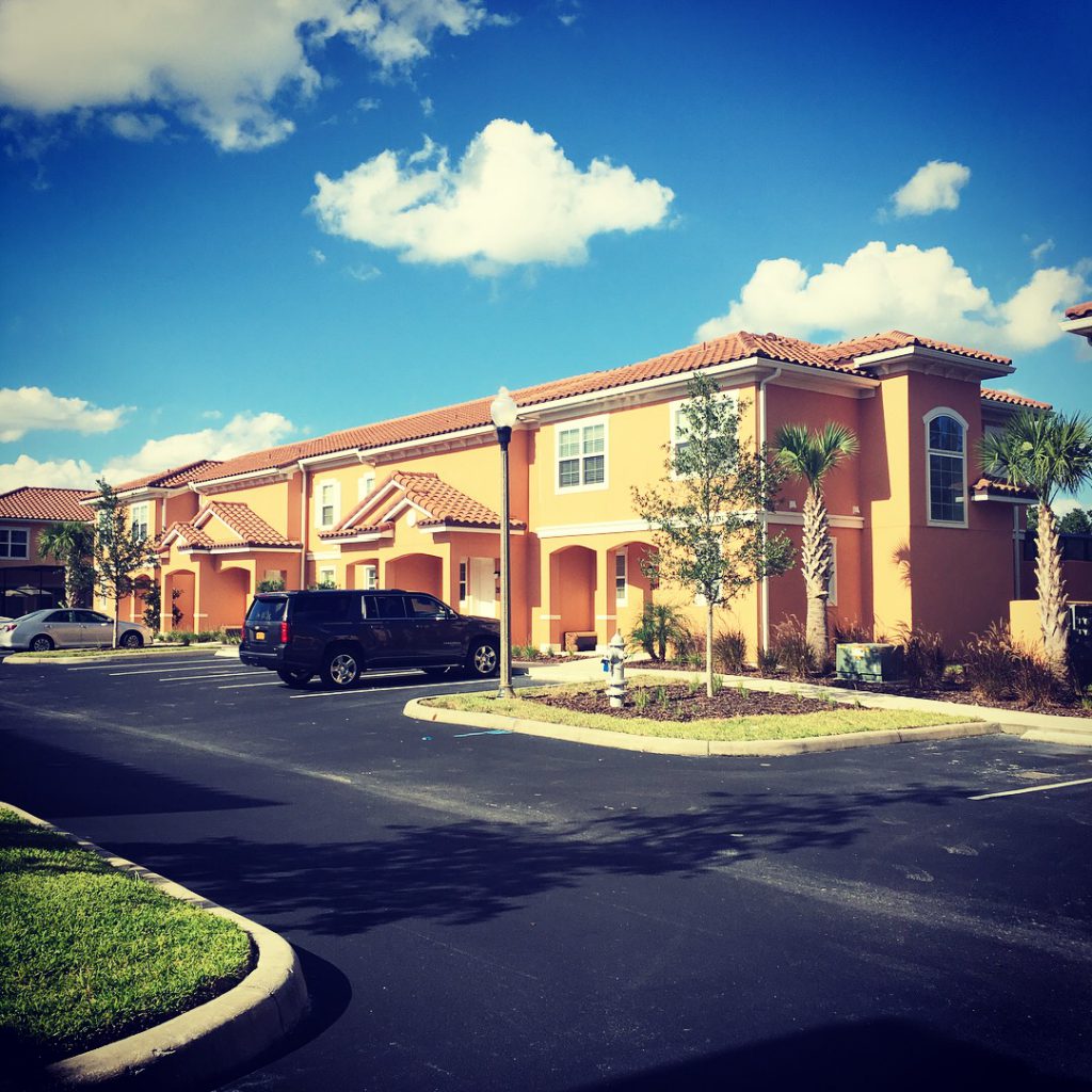 19 reasons you'll love CLC Regal Oaks 4 bedroom townhouse. Front of the home. Photo copyright ThemeParkHipster.