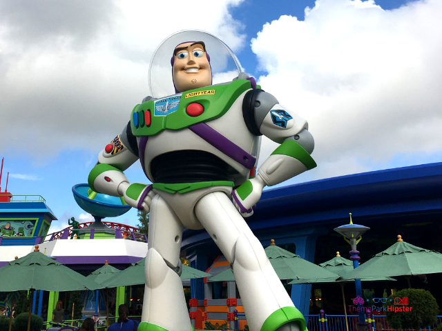 Buzz Lightyear at Hollywood Studios ride entrance. Know what the Disney FastPass secrets to skip the lines!