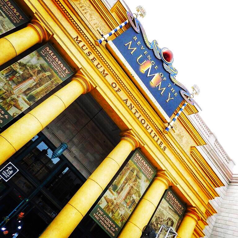 Revenge of the Mummy Ride at Universal Studios Florida. Keep reading to get the best Universal Studios Orlando, Florida itinerary and must-do list!