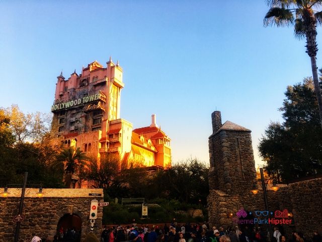 Entrada a la Torre del Terror de Hollywood en los Estudios Hollywood