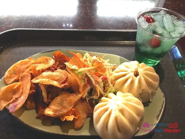 Cheeseburger Boa Bun and Dreamwalker Sangria Cocktail in Pandora World of Avatar Food