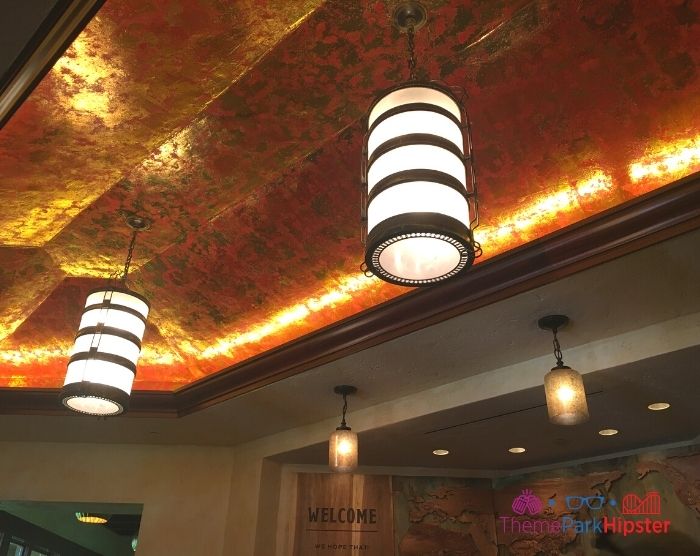 Tiffins Animal Kingdom decorative roof 