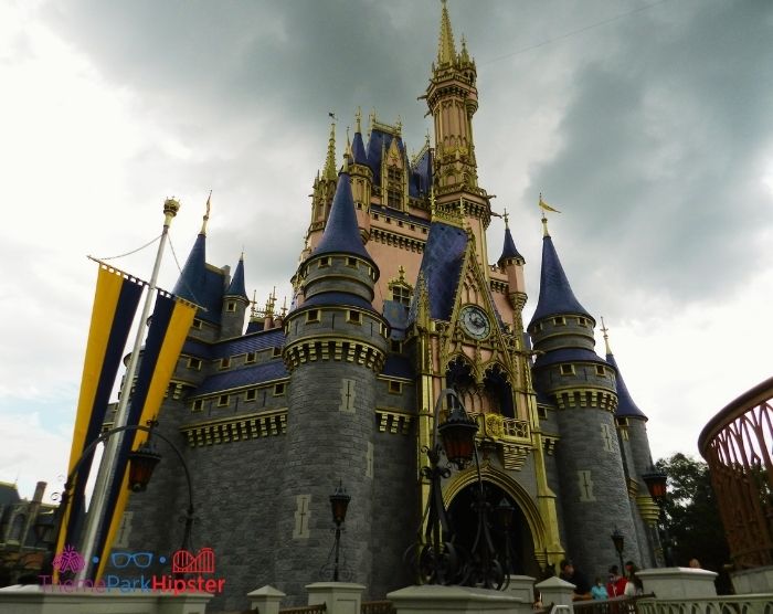 Rainy day At Magic Kingdom Orlando Florida. Keep reading to know what to wear to Disney World in May and what to pack for Disney World in May.