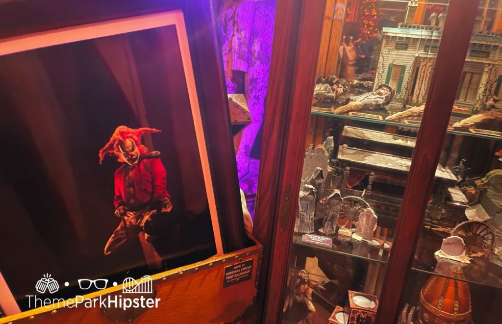 HHN 30 Tribute Store with Jack the Clown Universal Orlando Halloween Horror Nights. Keep reading for more Halloween Horror Nights rumors and secrets!