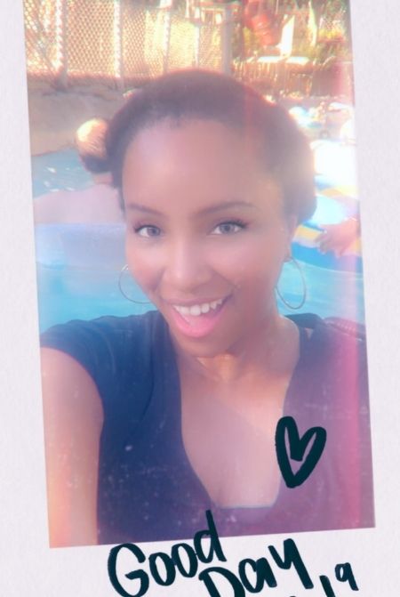 NikkyJ at Typhoon Lagoon. Keep reading to know what to wear to Disney World and what are the best clothes for Disney World.