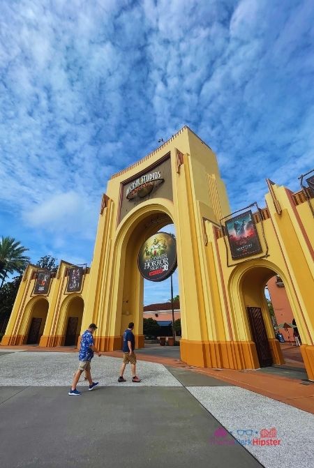 HHN 30 Universal Studios Arches Entrance