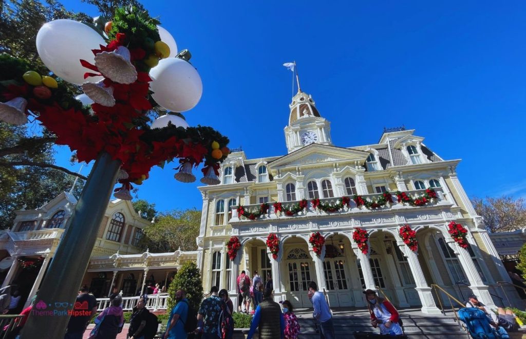 Cityhall Disney World Christmas decor in Magic Kingdom