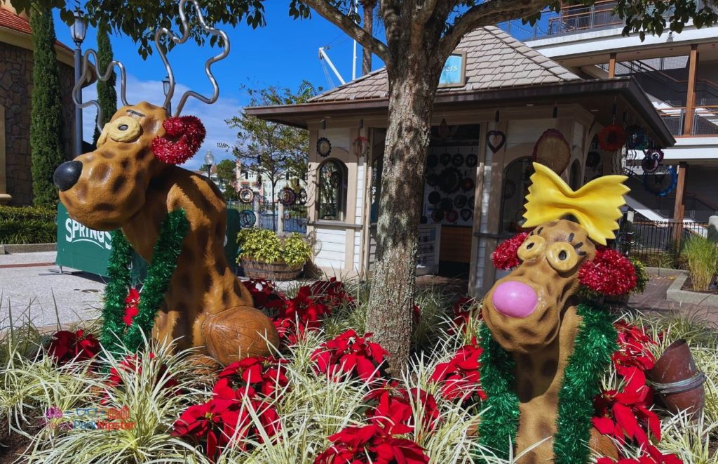 Disney Springs Christmas Holiday Decor. Keep reading to get the full guide on Christmas at Disney Springs!