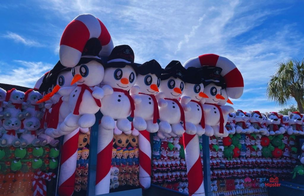 SeaWorld Christmas Celebration Market Place Giant Snowman Teddy Bear. Keep reading to learn about Christmas at SeaWorld Orlando!