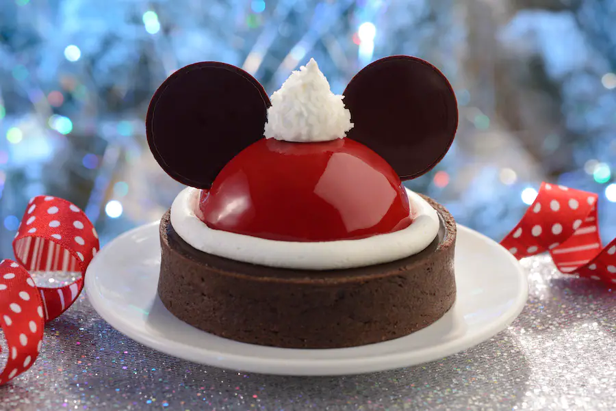 Sunshine Tree Terrace Once Upon a Christmastime Tart Disney Holiday Treat. Keep reading to get the best Disney Christmas treats and desserts on this foodie guide.
