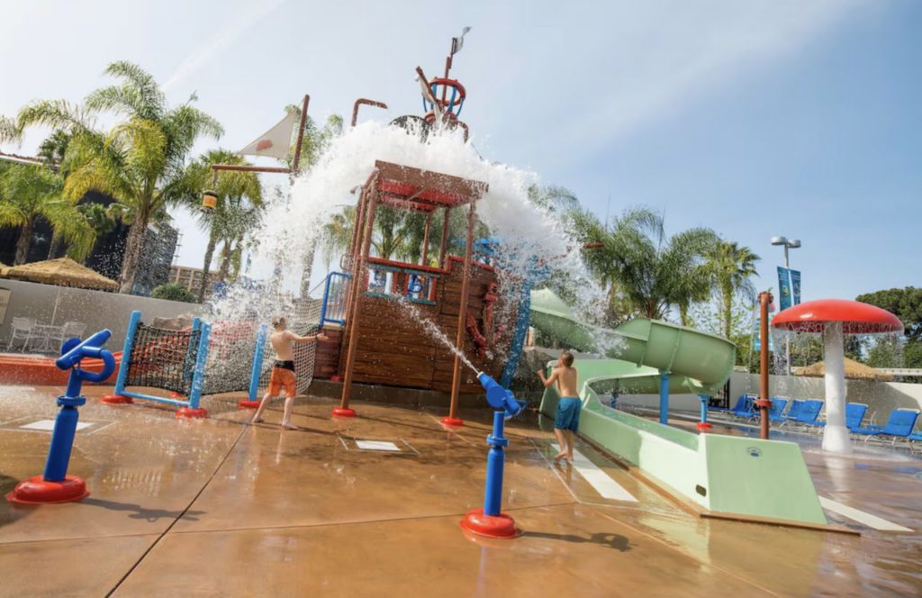 Howard Johnson Hotel at Disneyland Water Park