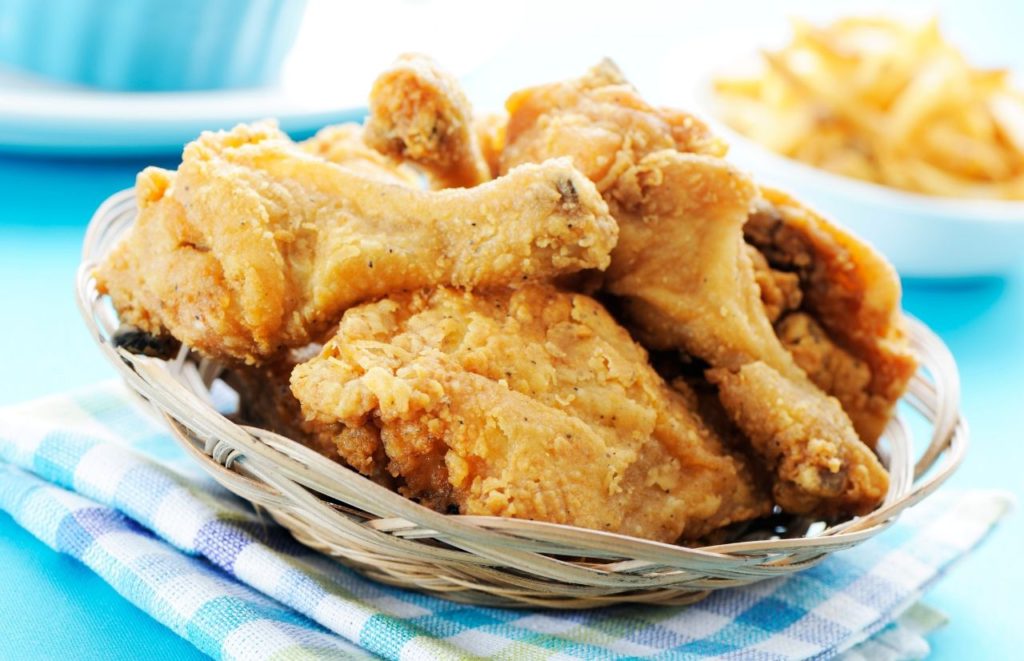 Fried Chicken. Keep reading to get the best restaurants at Disneyland for adults.