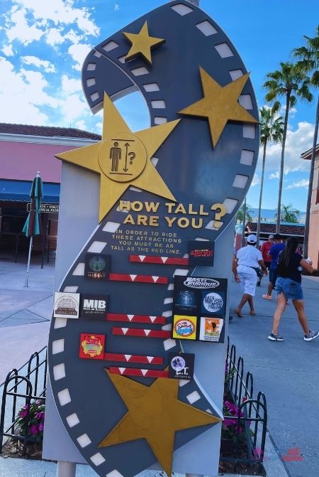 Universal Studios Height Requirements at the entrance of the park. Keep reading to learn about Universal Orlando height requirement.