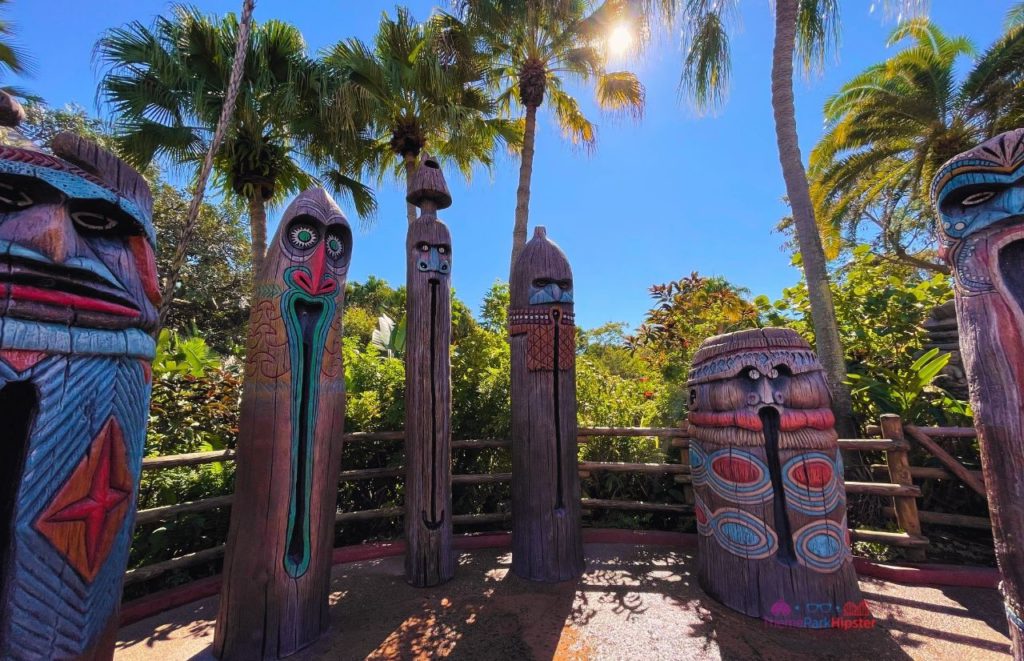 Disney Magic Kingdom Adventureland Water Mist Area Photo copyright ThemeParkHipster