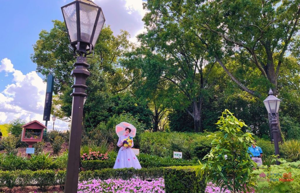 Epcot Flower and Garden Festival UK Pavilion Mary Poppins. Keep reading to get the best Dapper Day tips at Disney!