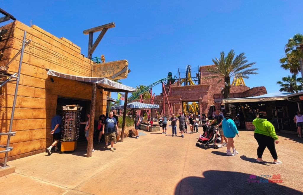 Busch Gardens Tampa Crowd Calendar Cobra's Curse Shop and Montu on a busy day. Keep reading to get the best days to go to Busch Gardens and to know how to use the Busch Gardens Crowd Calendar 2024.