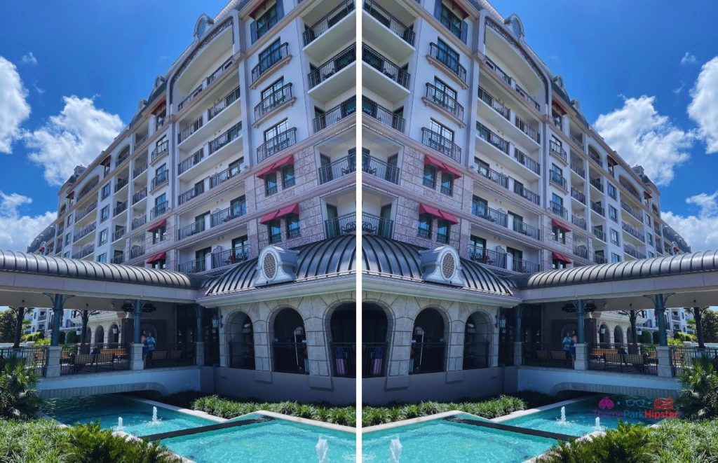 Disney Riviera Resort Outdoor Fountain. Keep reading to find out all you need to know about how to get the free dining plan at Disney World. 