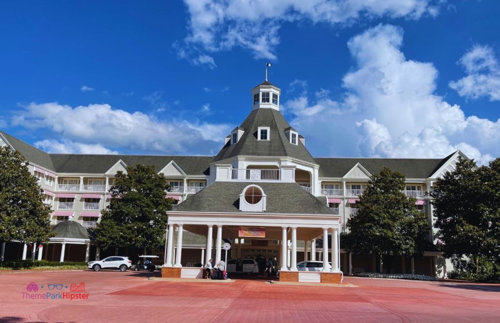 Yacht Club Resort Walt DIsney World. Keep reading to know how to choose the best Disney Deluxe Resorts for your vacation.