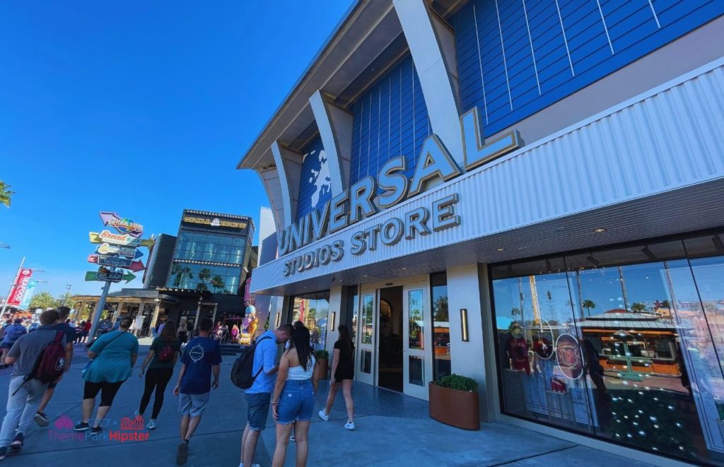 Universal Orlando Resort Store Keep reading to learn about the Universal Studios Crowd Calendar.