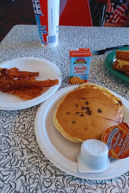 Pancake Breakfast with Bacon in Bayliner Diner in Cabana Bay Beach Resort Universal Orlando Resort Trip Report with Rebecca