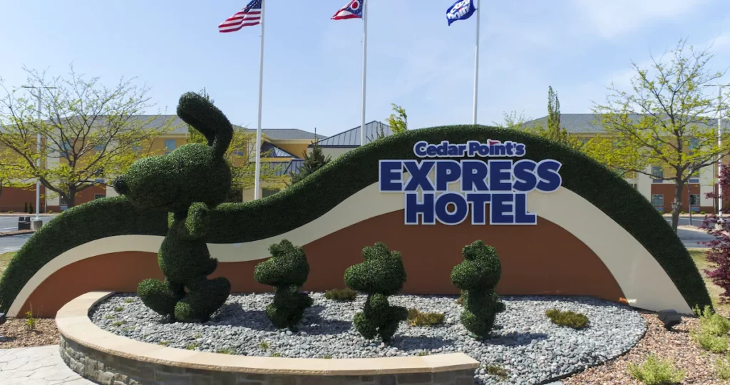 Cedar Point's Express Hotel. Keep reading to learn about the best hotels near Cedar Point and where to stay in Sandusky, Ohio.