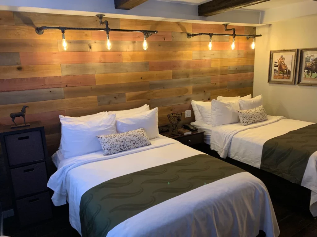 Cedar Stables Inn and Suites. Keep reading to learn about the best hotels near Cedar Point and where to stay in Sandusky, Ohio.