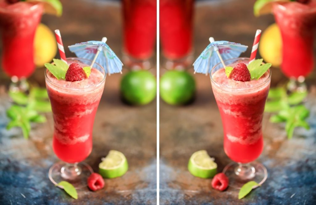 Pina CoLAVA Disney World. Keep reading to learn about the Best Alcoholic Drinks at Disney World.