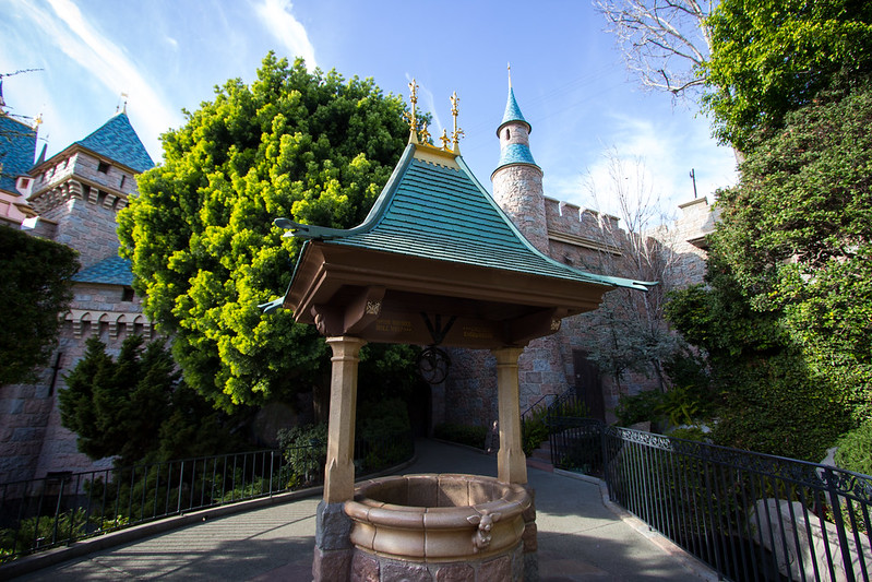 Snow White Wishing Well Disneyland. Keep reading for the hidden best kept secrets of Disneyland!