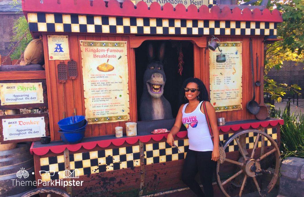 NikkyJ with Donkey from Shrek Universal Studios Hollywood California. Keep reading to know what to wear to Universal Studios Hollywood and how to choose the best outfit.