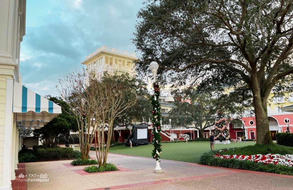 Christmas at Disney Boardwalk Inn and Villas Outdoor area with Christmas tree