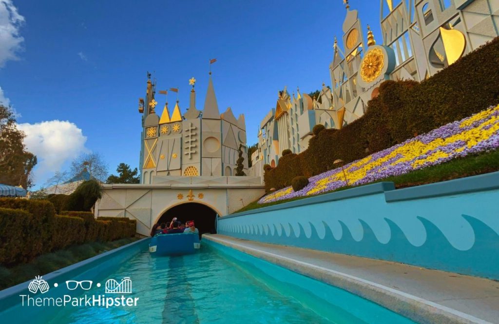 Disneyland Resort it's a small world boat ride. Keep reading to learn what to wear to Disneyland in January.