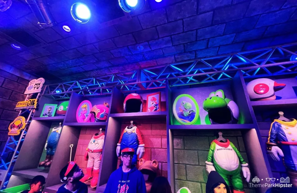 Universal Studios Hollywood Super Nintendo World Mario Kart Bowsers Challenge Ride. Keep reading to get the full guide on the Universal Studios Hollywood Express and if it's worth it. 