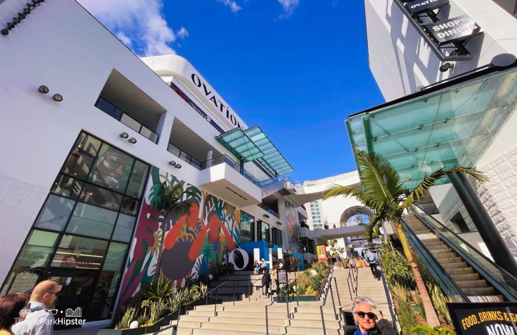 Hollywood California Near Los Angeles Ovation Shopping