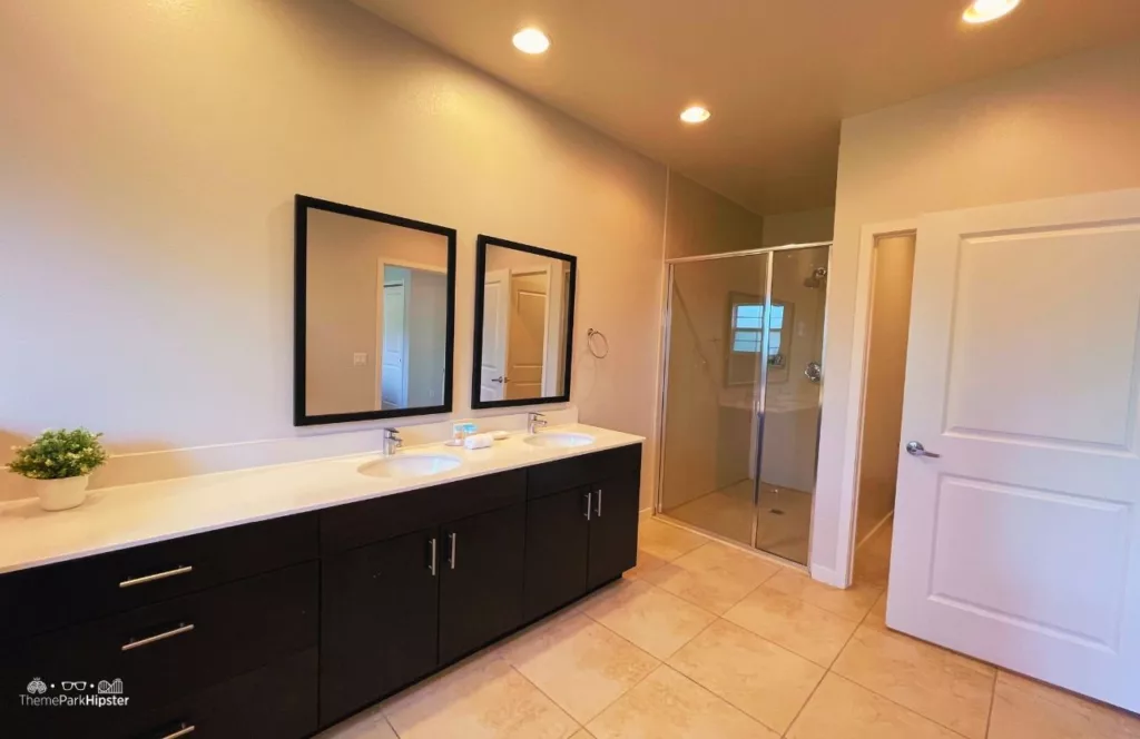 Regal Oaks Resort Near Disney World Orlando Vacation Home 3 Bedroom Townhome bathroom