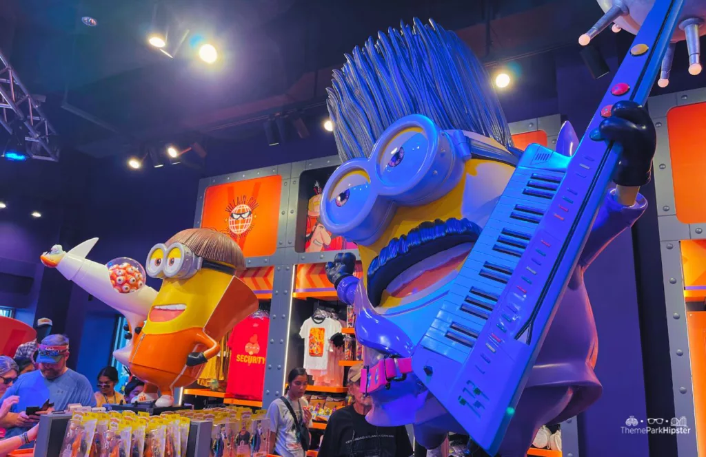 2024 Universal Studios Orlando Florida Minion Land Villain Con Store and Merchandise. Keep reading to get the best Universal Studios Orlando, Florida itinerary and must-do list!