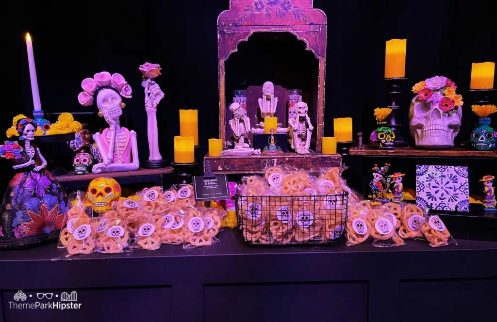 Universal Orlando Resort Halloween Horror Nights a Taste of Terror HHN Food Chicharrons De Harina Dessert. Keep reading to learn about the best Universal Studios Halloween Horror Nights food and drink that you must try!