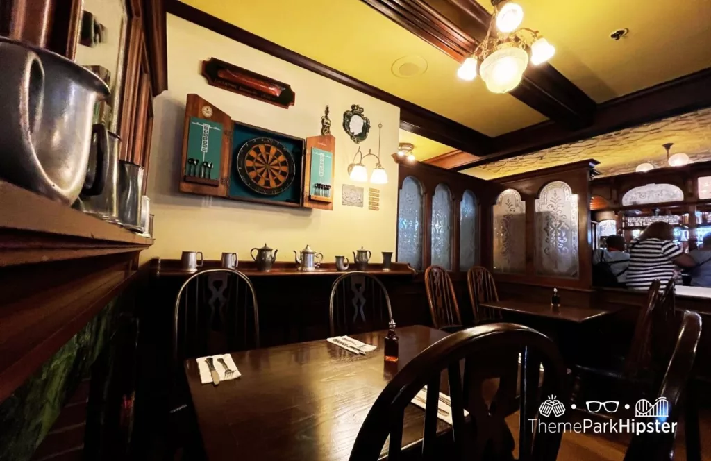 Epcot Rose and Crown Pub Restaurant in UK Pavilion Dining Room (2)