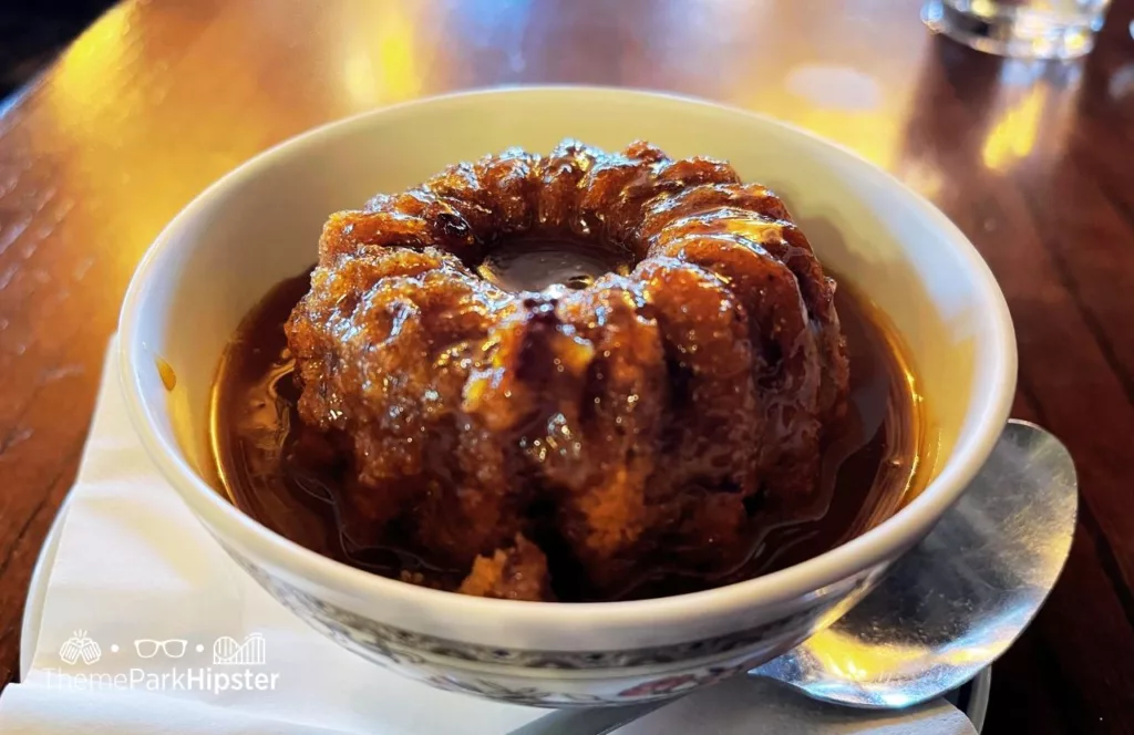 Epcot Rose and Crown Pub Restaurant in UK Pavilion Sticky Toffee Cake (2)