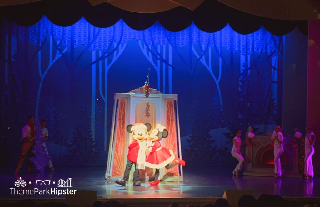 Disney Holidays in Hollywood Show with Minnie and Mickey Mouse. Hollywood Studios Jollywood Nights Christmas Celebration at Disney World