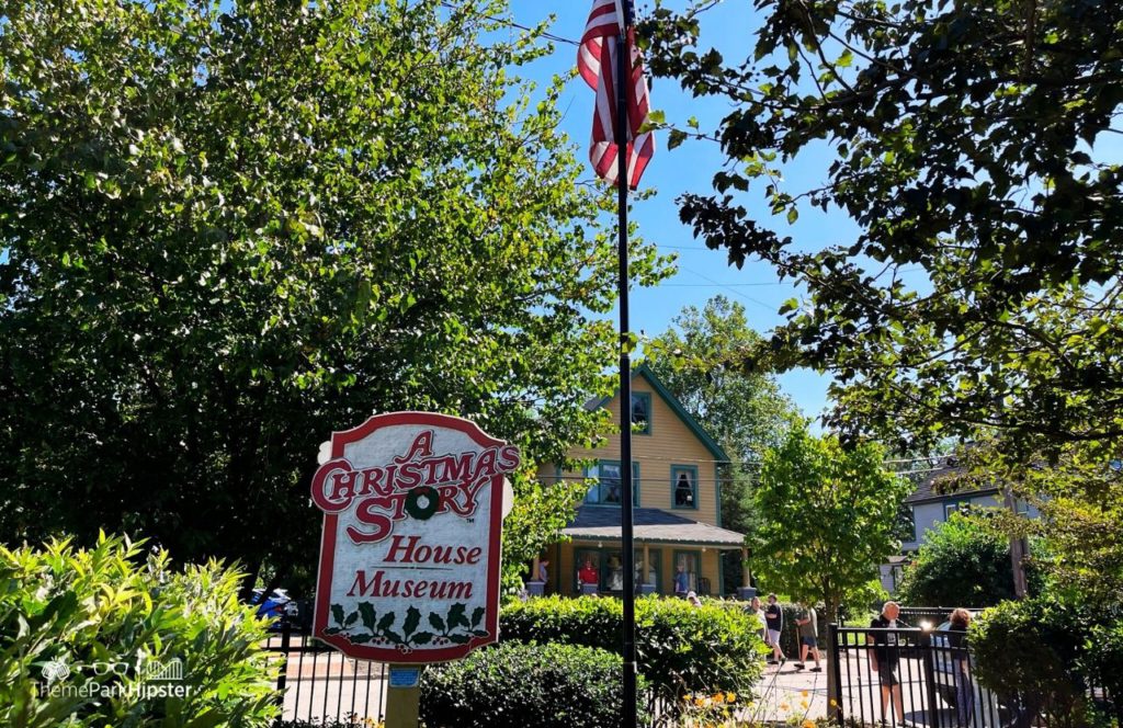One of the best things to do in Cleveland, Ohio A Christmas Story House Museum. Keep reading for your full guide on the best things to do in Cleveland for your Cedar Point trip.
