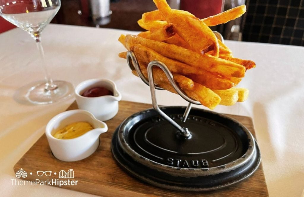 Steak Fries Bull and Bear Steakhouse Orlando at Waldorf Astoria Hotel Bonnet Creek Hotel at Disney World. Keep reading to find out if Bull & Bear at Waldorf Astoria Orlando is worth the splurge.