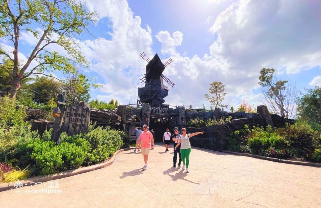 Burning Blade Tavern in Dark Universe Universal Epic Universe Theme Park Orlando. Keep reading to find out the best things to eat at The Burning Blade Tavern in Epic Universe